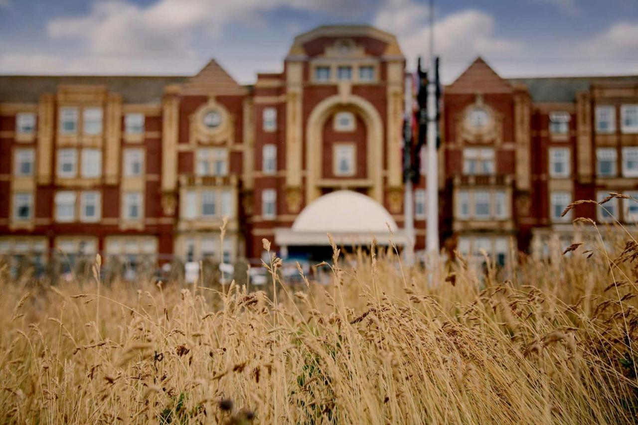 View of The Cliffs Hotel from the promenade